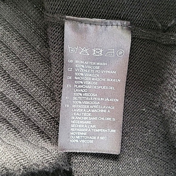 H&M Black Long Sleeve Open Front Cardigan Sweater Asymmetrical Hem size S - Picture 13 of 15